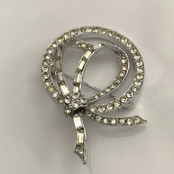 Pell Rhinestone Brooch - Picture 6 of 9